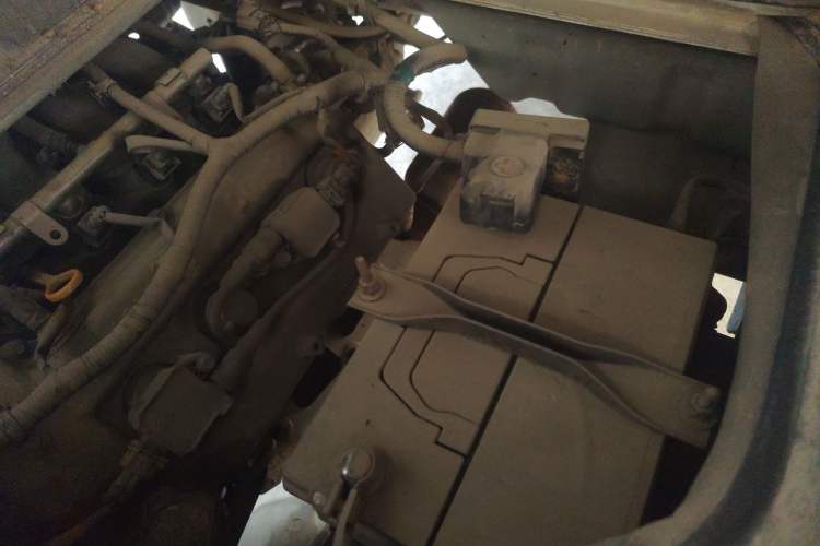 Used Nlmmotor Qiteng M70 2014 1.2L Entry-Level LJ469Q-AE2 Engine Bay Left
