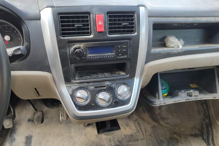 Used Nlmmotor Qiteng M70 2014 1.2L Entry-Level LJ469Q-AE2 Audio And AC Panel