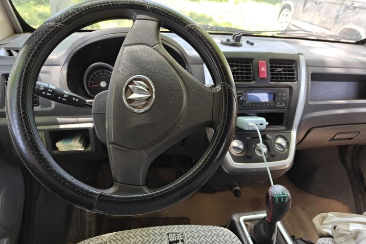 Used Nlmmotor Qiteng M70 2014 1.2L Entry-Level LJ469Q-AE2 Center Console