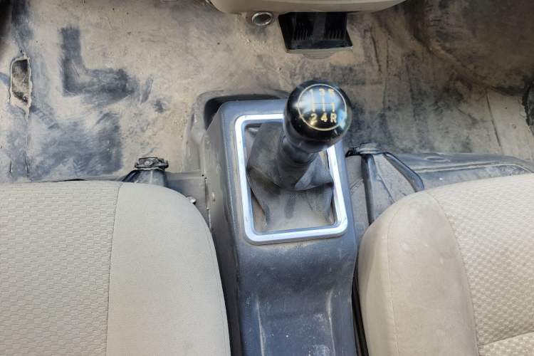 Used Nlmmotor Qiteng M70 2014 1.2L Entry-Level LJ469Q-AE2 Gear Lever