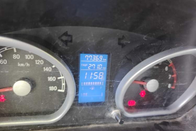 Used Nlmmotor Qiteng M70 2014 1.2L Entry-Level LJ469Q-AE2 Odometer Close Up