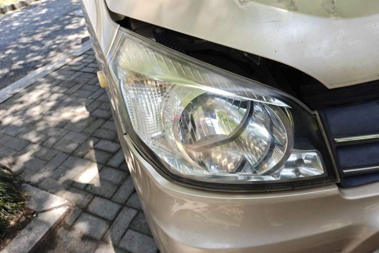 Used Nlmmotor Qiteng M70 2014 1.2L Entry-Level LJ469Q-AE2 Right Front Headlight
