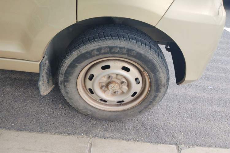 Used Nlmmotor Qiteng M70 2014 1.2L Entry-Level LJ469Q-AE2 Right Front Wheel Hub