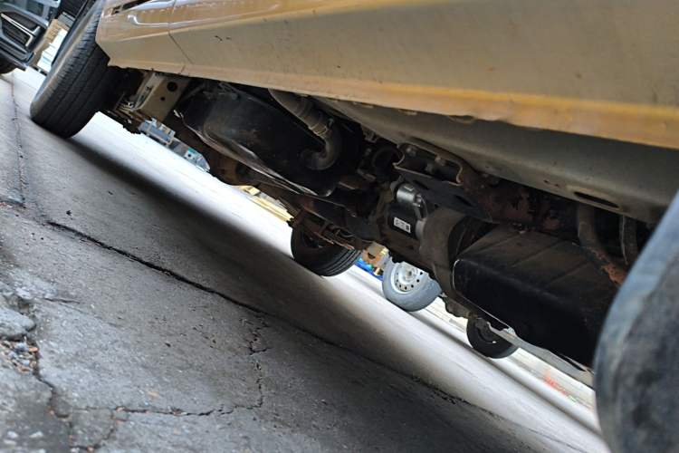 Used Nlmmotor Qiteng M70 2016 1.2L Wealthy Model Chassis Front Right