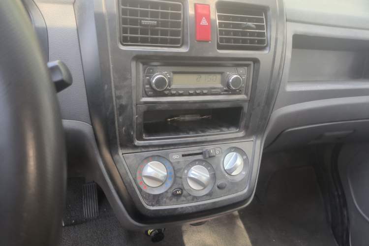 Used Nlmmotor Qiteng M70 2021 1.5L M70L Comfort Edition Audio And AC Panel
