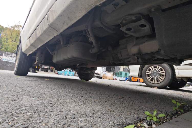 Used Nlmmotor Qiteng M70 2022 1.5L M70L Van Basic Version DAM15KR Chassis Front Right