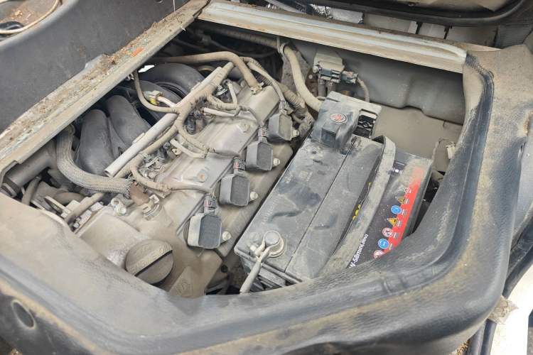 Used Nlmmotor Qiteng M70 2022 1.5L M70L Van Basic Version DAM15KR Engine Bay Left