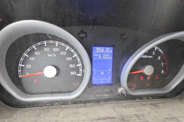 Used Nlmmotor Qiteng M70 2022 1.5L M70L Van Basic Version DAM15KR Odometer Close Up