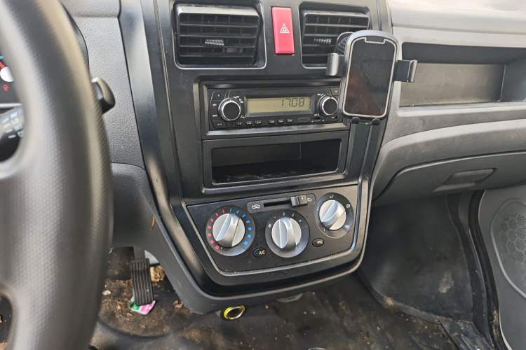 Used Nlmmotor Qiteng M70EV 2020 M70L-EV Standard Range Version Audio And AC Panel