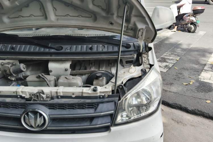 Used Nlmmotor Qiteng M70EV 2020 M70L-EV Long-Range Version Engine Bay Left