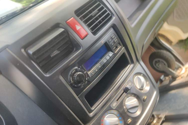Used Nlmmotor Qiteng M70EV 2021 M70L-EV 7-Seater Passenger Version Audio And AC Panel