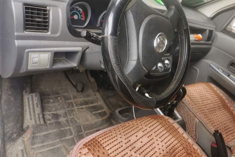 Used Nlmmotor Qiteng M70EV 2021 M70L Wealthy Edition 41.86 kWh Center Console