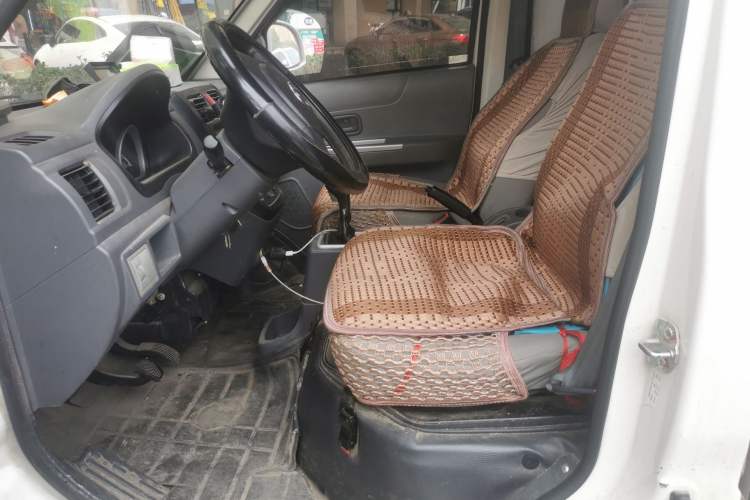 Used Nlmmotor Qiteng M70EV 2021 M70L Wealthy Edition 41.86 kWh Left Front Seat