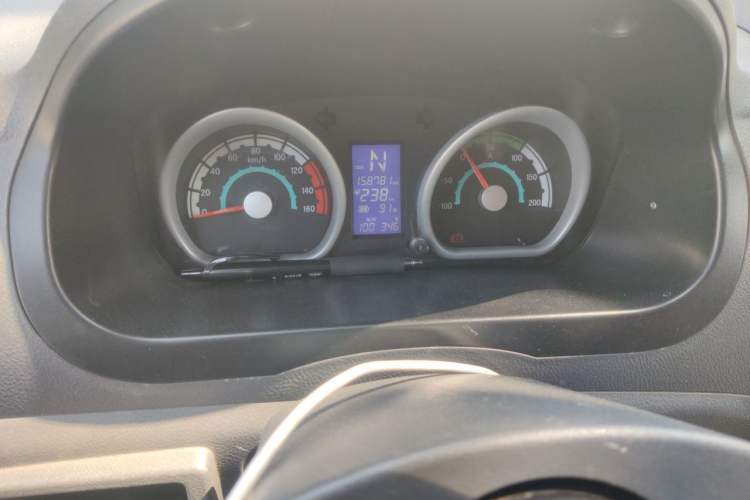 Used Nlmmotor Qiteng M70EV 2021 M70L-EV 7-Seater Passenger Version Odometer Close Up