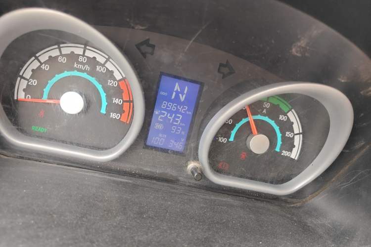 Used Nlmmotor Qiteng M70EV 2021 M70L Wealthy Edition 41.86 kWh Odometer Close Up