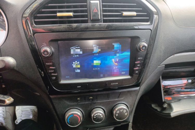Used Nlmmotor Qiteng V60 2017 1.5L Luxury Model Audio And AC Panel