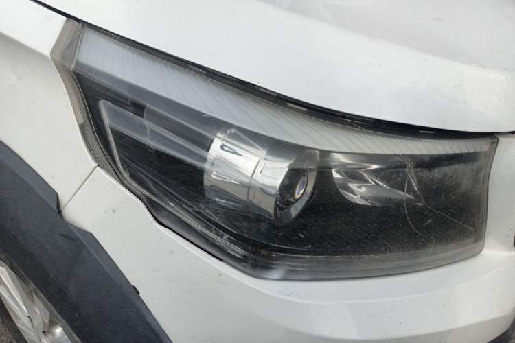 Used Nlmmotor Qiteng V60 2017 1.5L Luxury Model Right Front Headlight