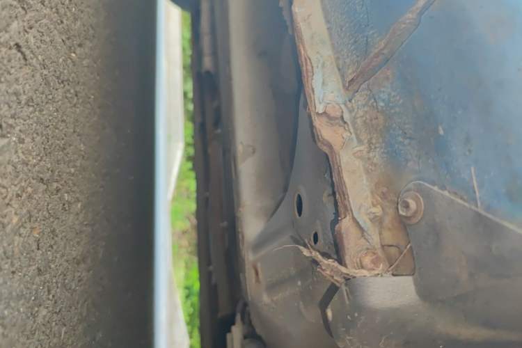 Used Oley 2012 Sedan 1.5L Automatic Prestige Model Chassis Front Right