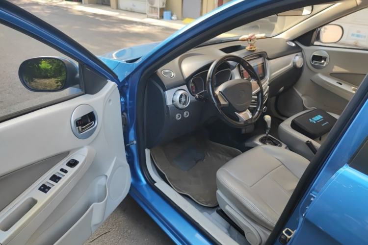 Used Oley 2012 Sedan 1.5L Automatic Prestige Model Driver Seat