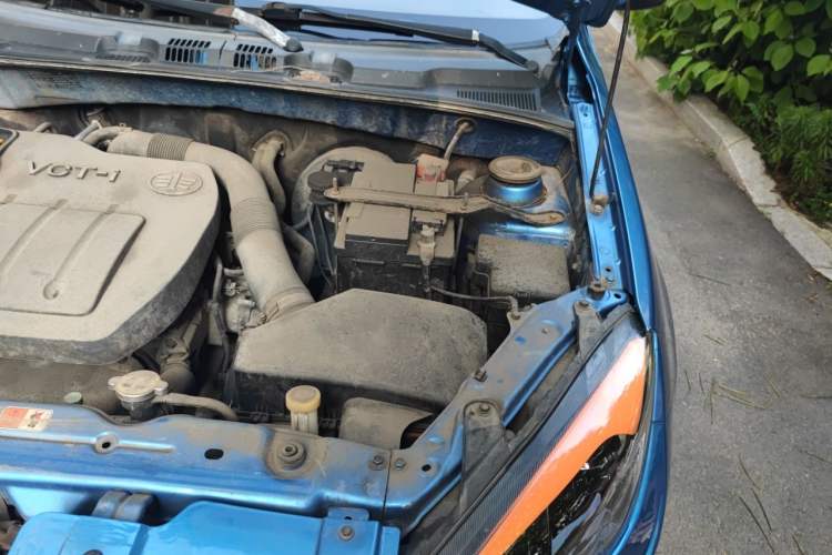 Used Oley 2012 Sedan 1.5L Automatic Prestige Model Engine Bay Left