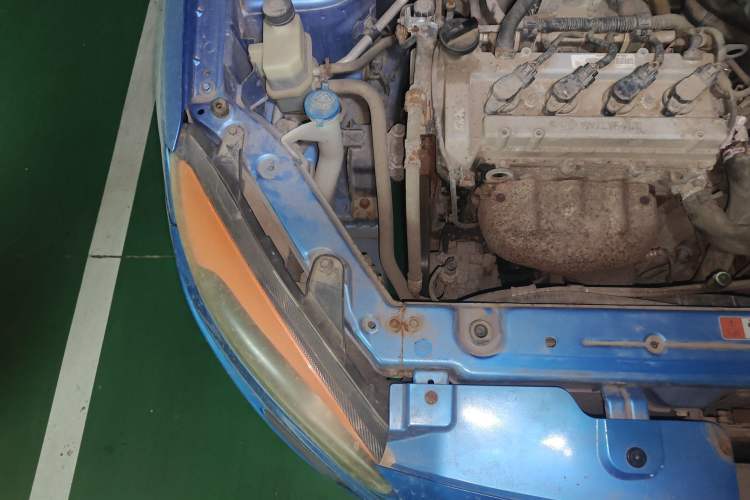 Used Oley 2012 Sedan 1.5L Automatic Comfort Model Engine Bay Right