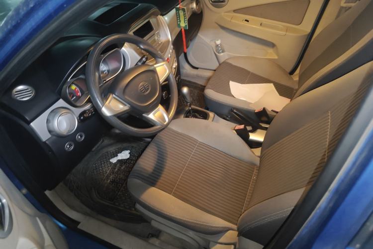 Used Oley 2012 Sedan 1.5L Automatic Comfort Model Left Front Seat