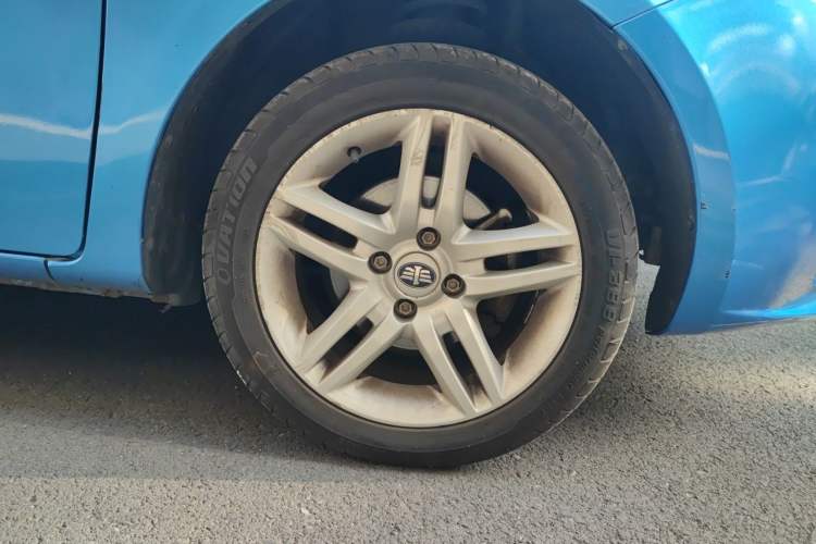 Used Oley 2012 Sedan 1.5L Automatic Prestige Model Right Front Wheel Hub