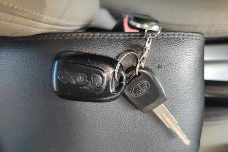 Used Oley 2012 Sedan 1.5L Automatic Prestige Model Vehicle Key