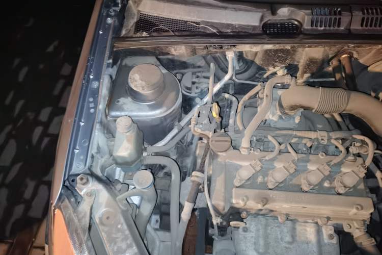Used Oley 2012 Sedan 1.5L Manual Comfort Model Engine Bay Right