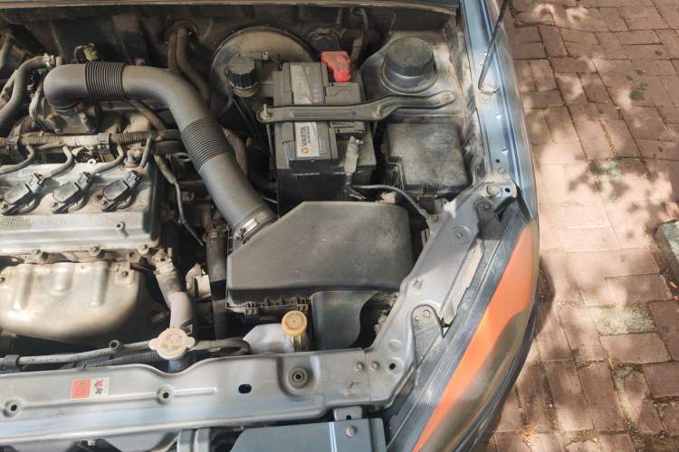 Used Oley 2012 Sedan 1.5L Manual Base Model Engine Bay Left