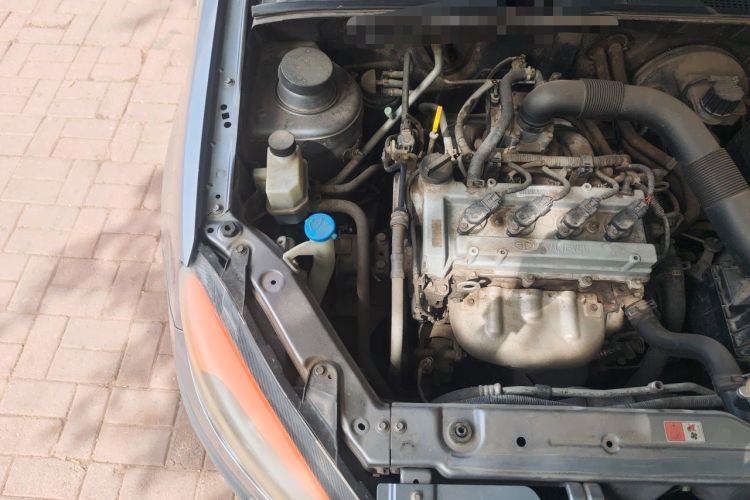 Used Oley 2012 Sedan 1.5L Manual Base Model Engine Bay Right