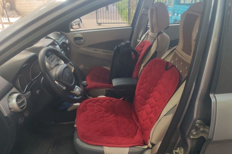Used Oley 2012 Sedan 1.5L Manual Base Model Left Front Seat