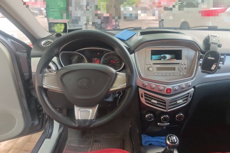 Used Oley 2012 Sedan 1.5L Manual Base Model Steering Wheel