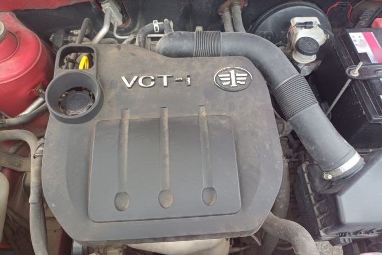 Used Oley 2012 Sedan 1.5L Automatic Luxury Model Engine Bay