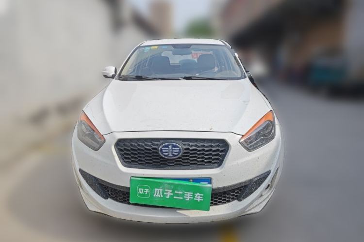 Used Oley 2012 Sedan 1.5L Manual Comfort Model Front