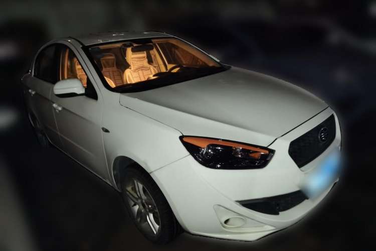Used Oley 2012 Sedan 1.5L Manual Comfort Model Front Right 45 Deg