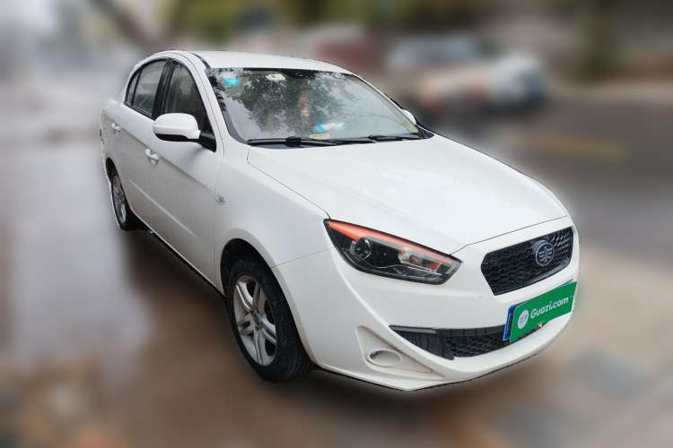 Used Oley 2012 Sedan 1.5L Automatic Comfort Model Front Right 45 Deg