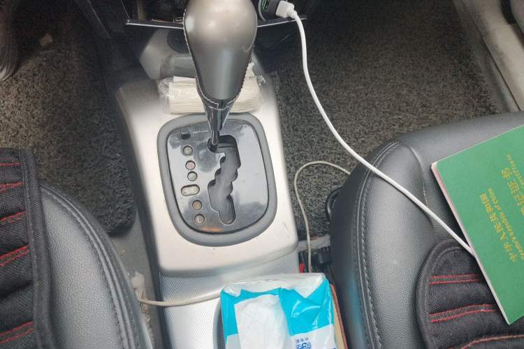 Used Oley 2012 Sedan 1.5L Automatic Comfort Model Gear Lever