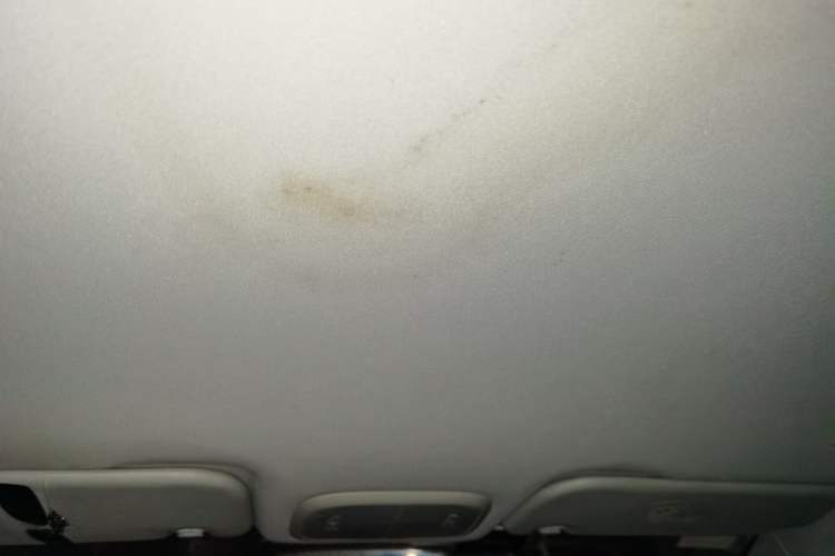 Used Oley 2012 Sedan 1.5L Manual Comfort Model Headliner