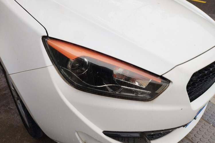 Used Oley 2012 Sedan 1.5L Automatic Comfort Model Right Front Headlight