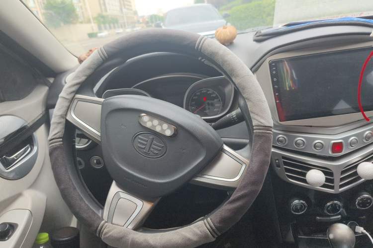 Used Oley 2012 Sedan 1.5L Automatic Comfort Model Steering Wheel