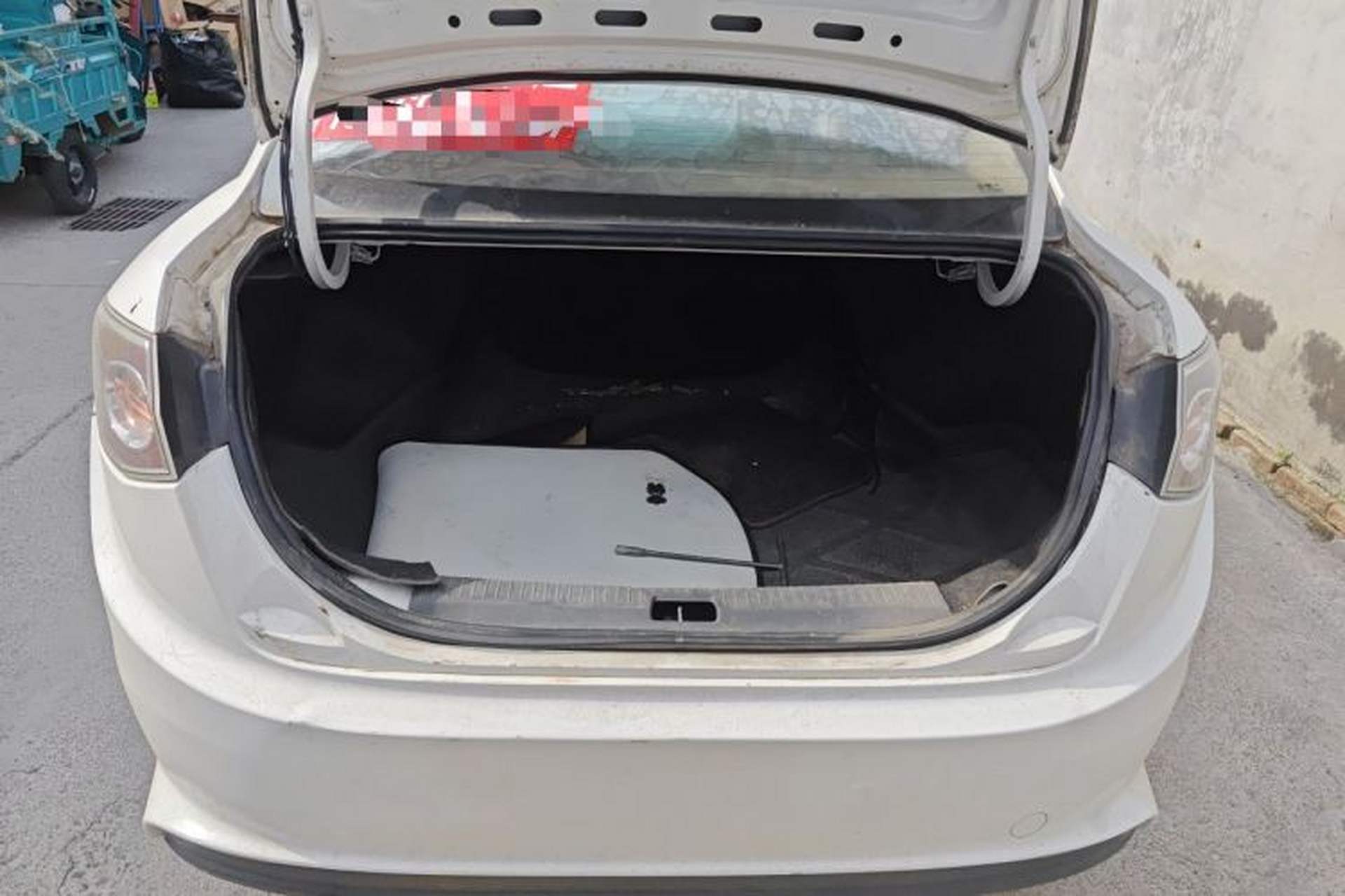 Used Oley 2012 Sedan 1.5L Manual Comfort Model Trunk