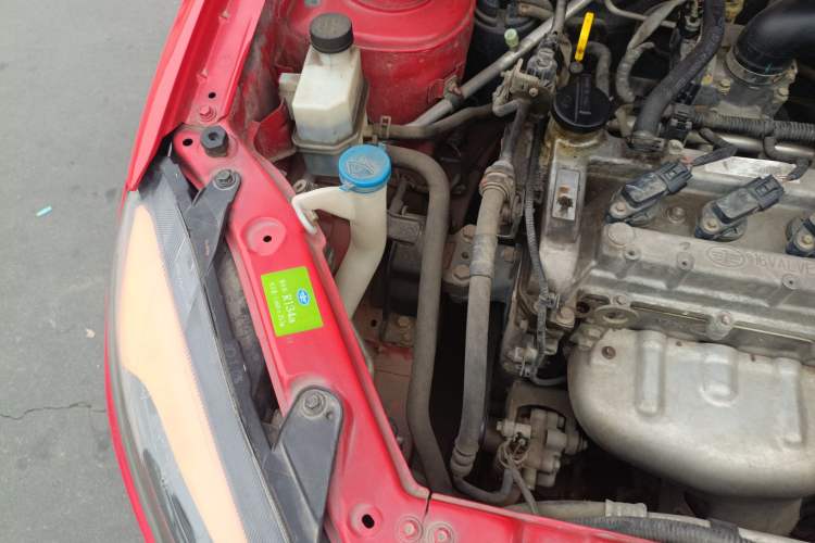 Used Oley 2014 Hatchback 1.5L Automatic Comfort Model Engine Bay Right