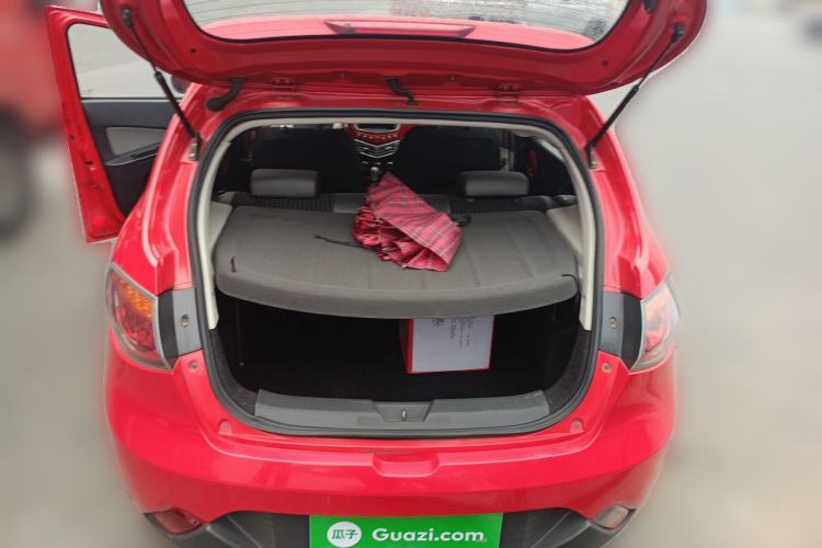Used Oley 2014 Hatchback 1.5L Automatic Comfort Model Trunk