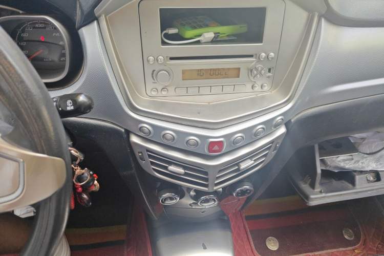 Used Oley 2014 Hatchback 1.5L Manual Comfort Model Audio And AC Panel