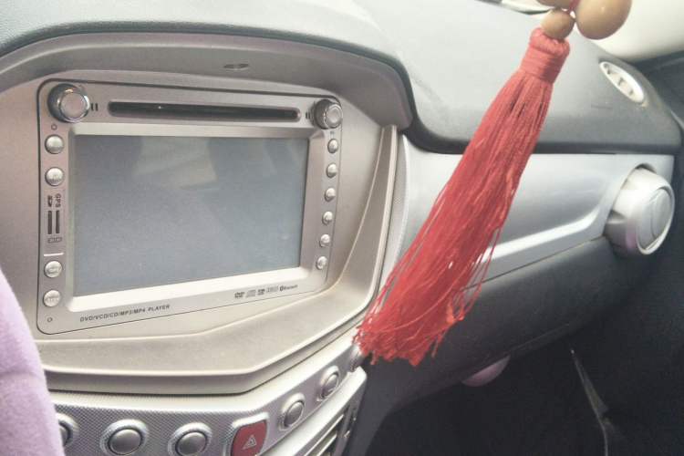 Used Oley 2014 Hatchback 1.5L Manual Comfort Model Audio And AC Panel
