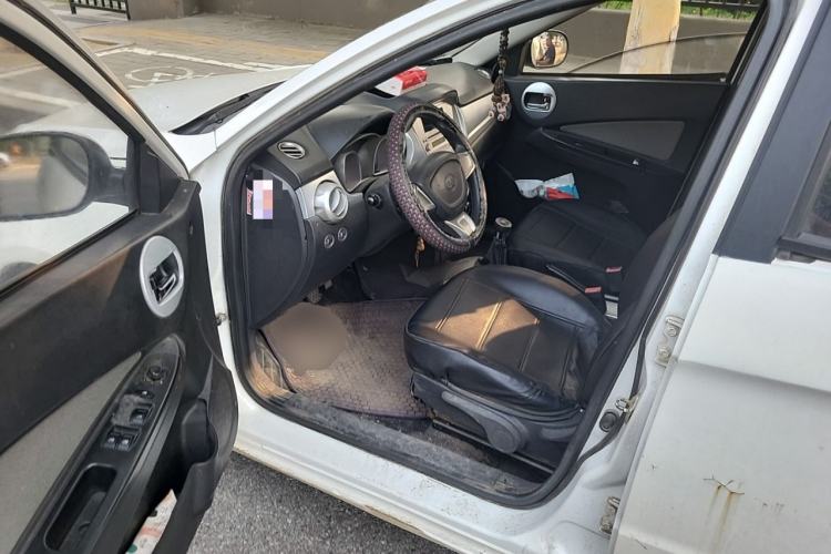 Used Oley 2014 Hatchback 1.5L Manual Comfort Model Driver Seat