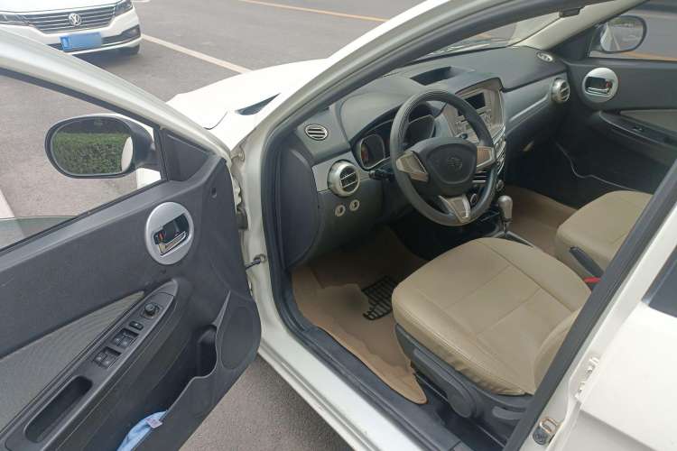Used Oley 2014 Hatchback 1.5L Automatic Comfort Model Driver Seat