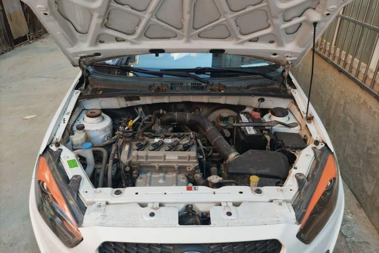 Used Oley 2014 Hatchback 1.5L Manual Comfort Model Engine Bay