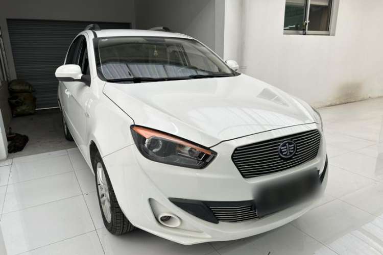 Used Oley 2014 Hatchback 1.5L Manual Comfort Model Exterior 2